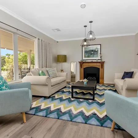Mid Century 4 Bedroom Getaway In Barossa Vineyard Nuriootpa Exterior photo